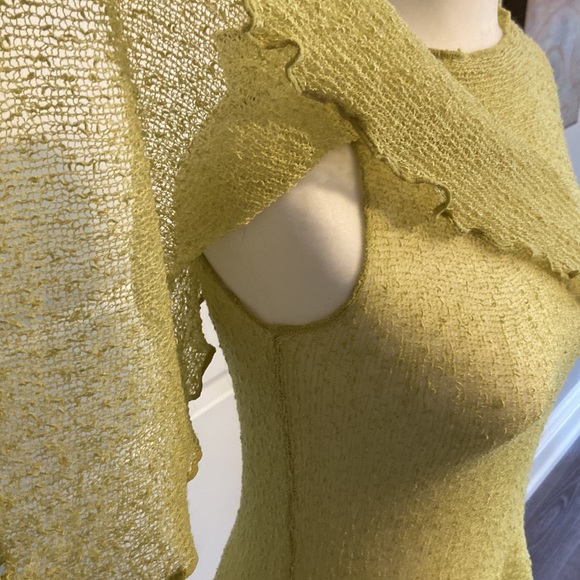 Beautiful Vintage Lime Green Fine Crocheted Knit Top. One size. - Picture 3 of 10